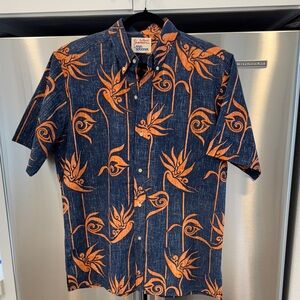 Reyn Spooner Alfred Shaheen Mens L Shirt
Men's Tropical Navy and Orange Shirt